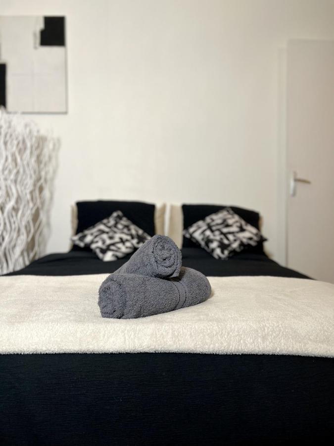 "Moonlight" Gare A 10Min De Paris, Wifi, Terrasse , Parking Apartment อาร์ฌ็องเตย ภายนอก รูปภาพ